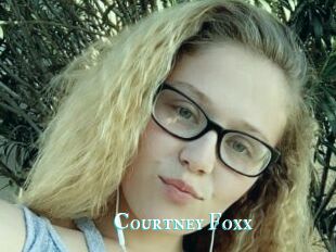 Courtney_Foxx