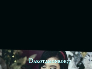 Dakotamonroe33