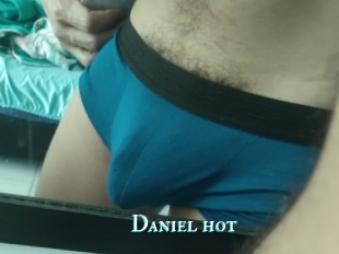 Daniel_hot
