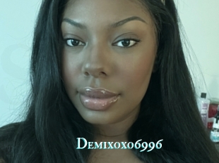 Demixoxo6996