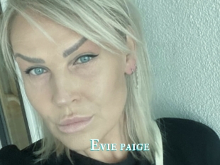 Evie_paige