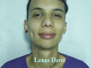 Lukke_Davis