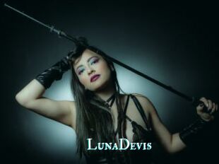 LunaDevis