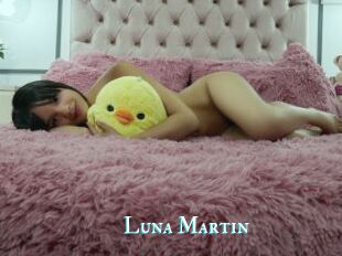 Luna_Martin