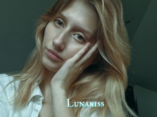 Lunakiss