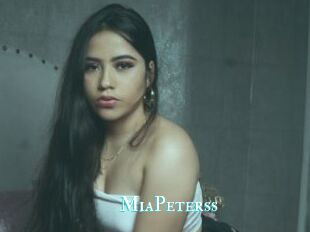 MiaPeterss