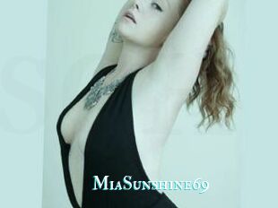 Mia_Sunshine69