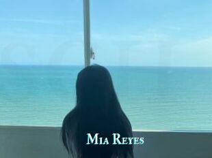 Mia_Reyes