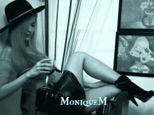 MoniqueM