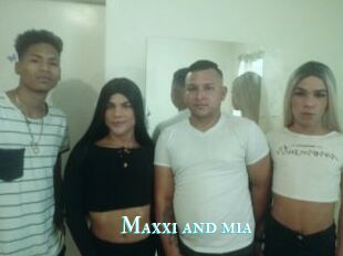 Maxxi_and_mia