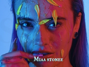 Miaa_stonee