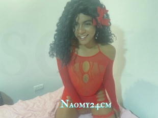 Naomy24cm