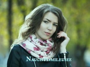 Naughtysmileusee