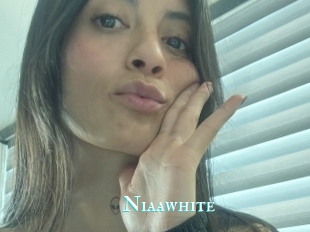 Niaawhite