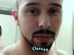 Onyx44