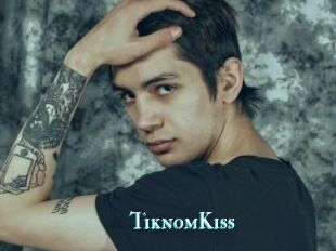 TiknomKiss